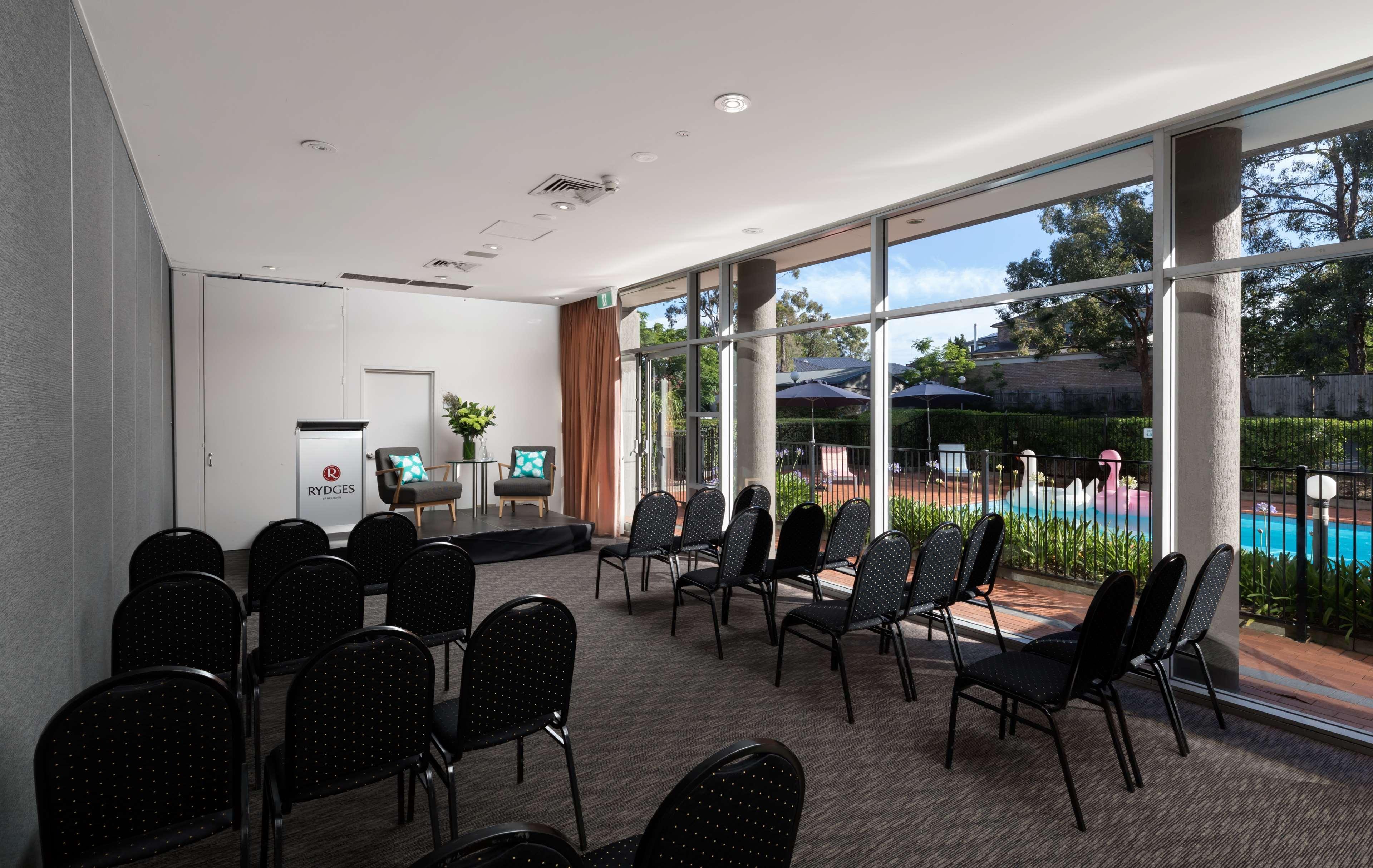 Rydges Bankstown Hotel Eksteriør billede