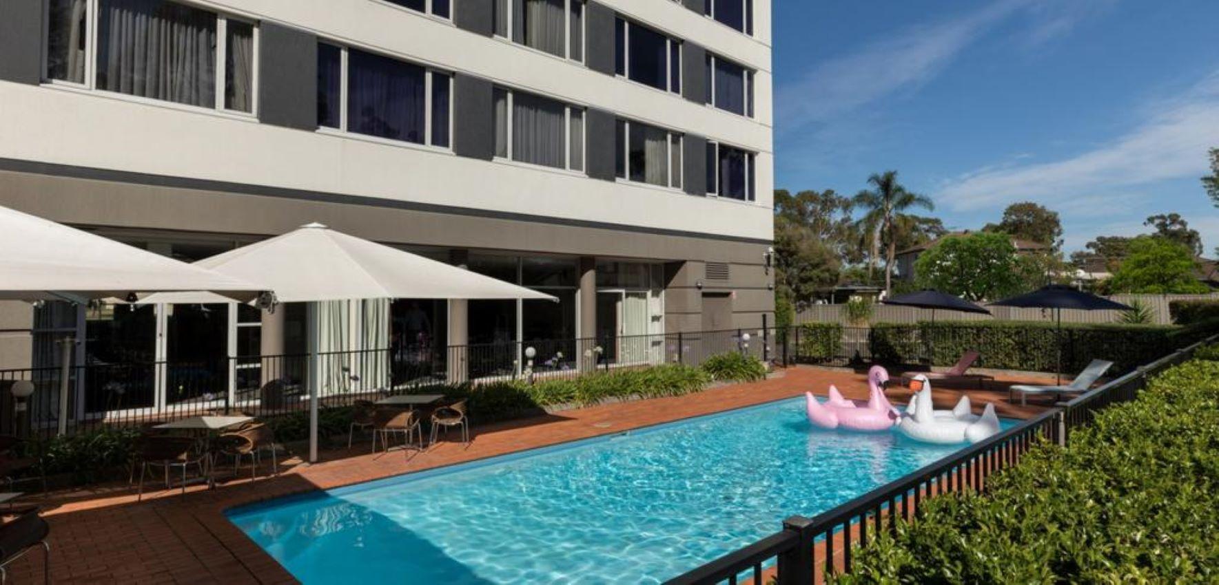 Rydges Bankstown Hotel Eksteriør billede