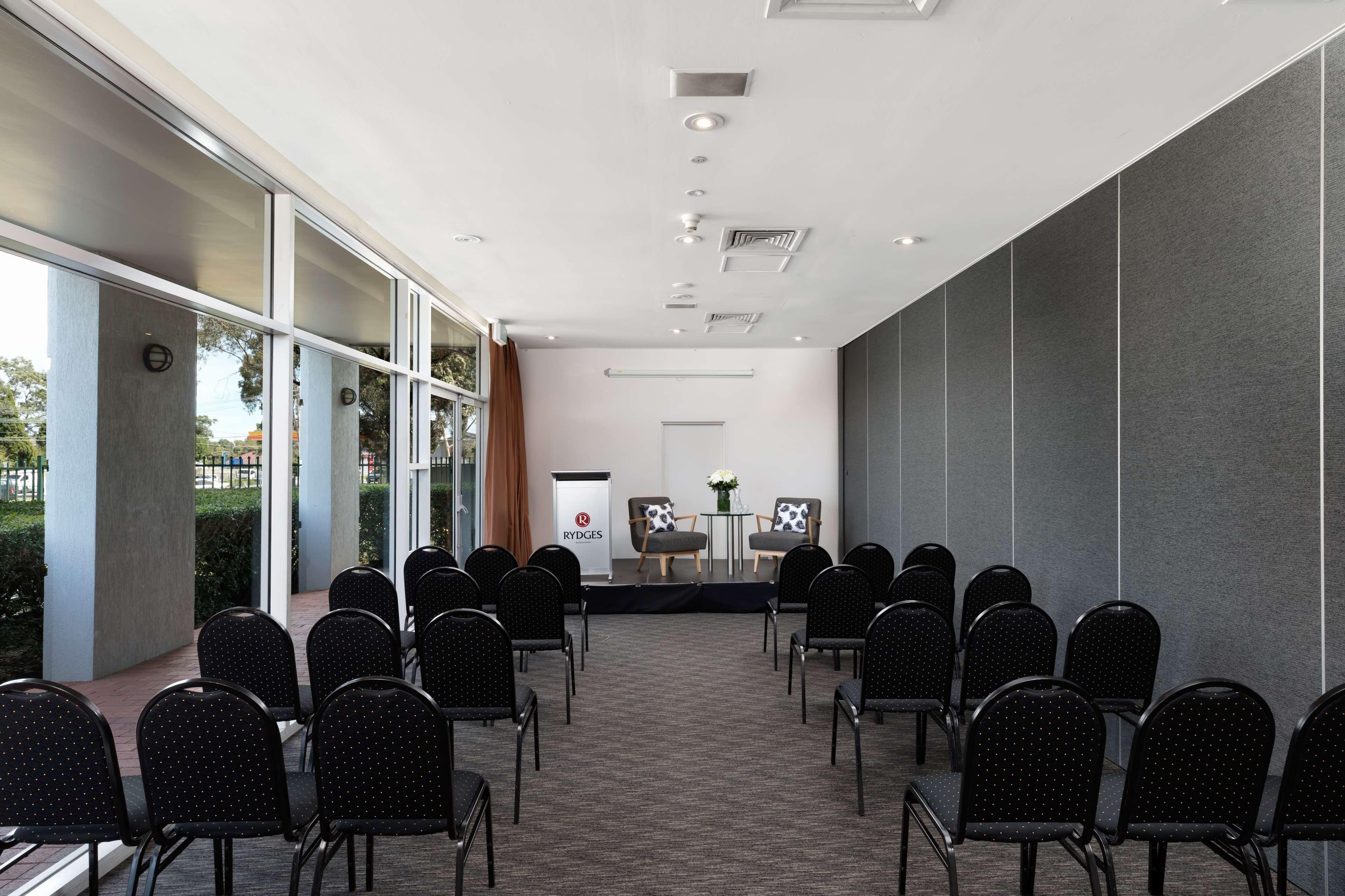 Rydges Bankstown Hotel Eksteriør billede