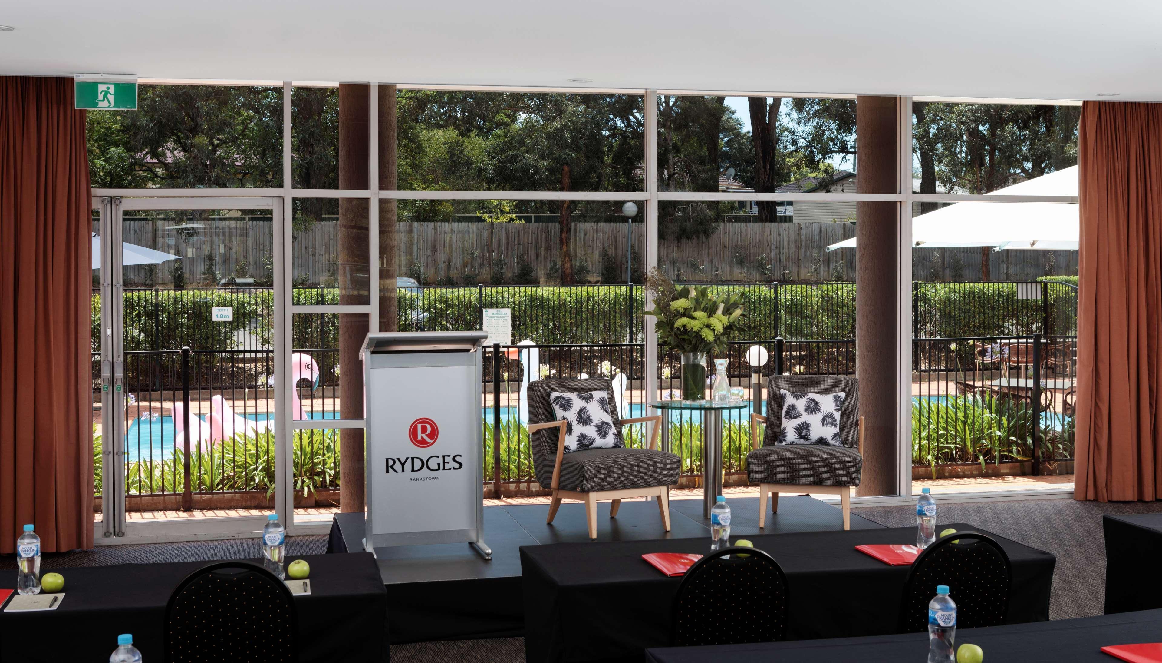 Rydges Bankstown Hotel Eksteriør billede