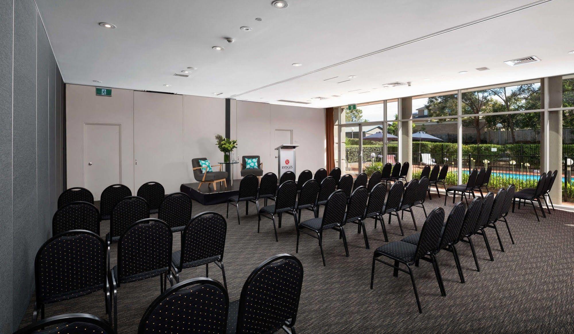 Rydges Bankstown Hotel Eksteriør billede